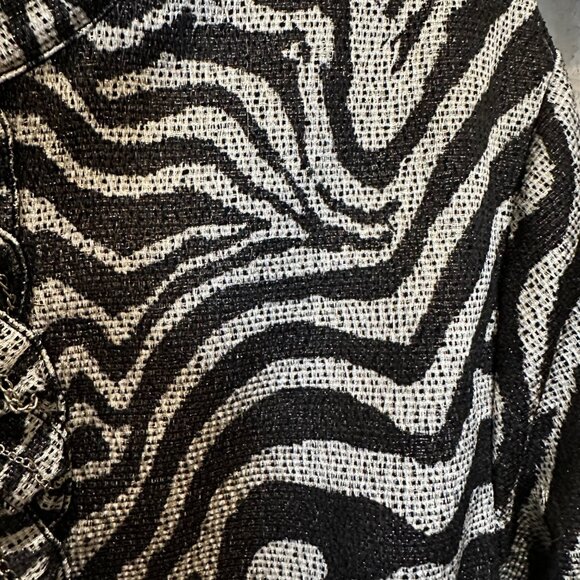 The Collective Works of Berer 2 - Black & White Zebra Zip Jacket - Size 3X - Picture 2 of 5